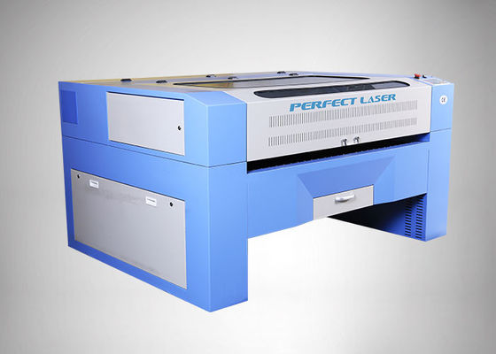 130 W CO2-Laserschneidemaschine, 20 m/Min. Doppelkopf-Acryl-Kunststoffplatte