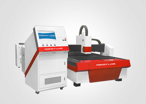 Rote Deutschland IPG-Faserlaser-Schneidemaschine, Präzisions-Metalllaserschneider