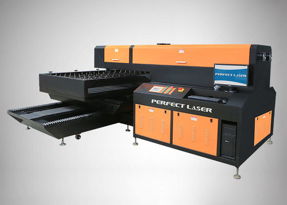 380V 50Hz 10A Lasergravur-Schneidemaschine Schnittgenauigkeit 0,05 mm für Lederstoff